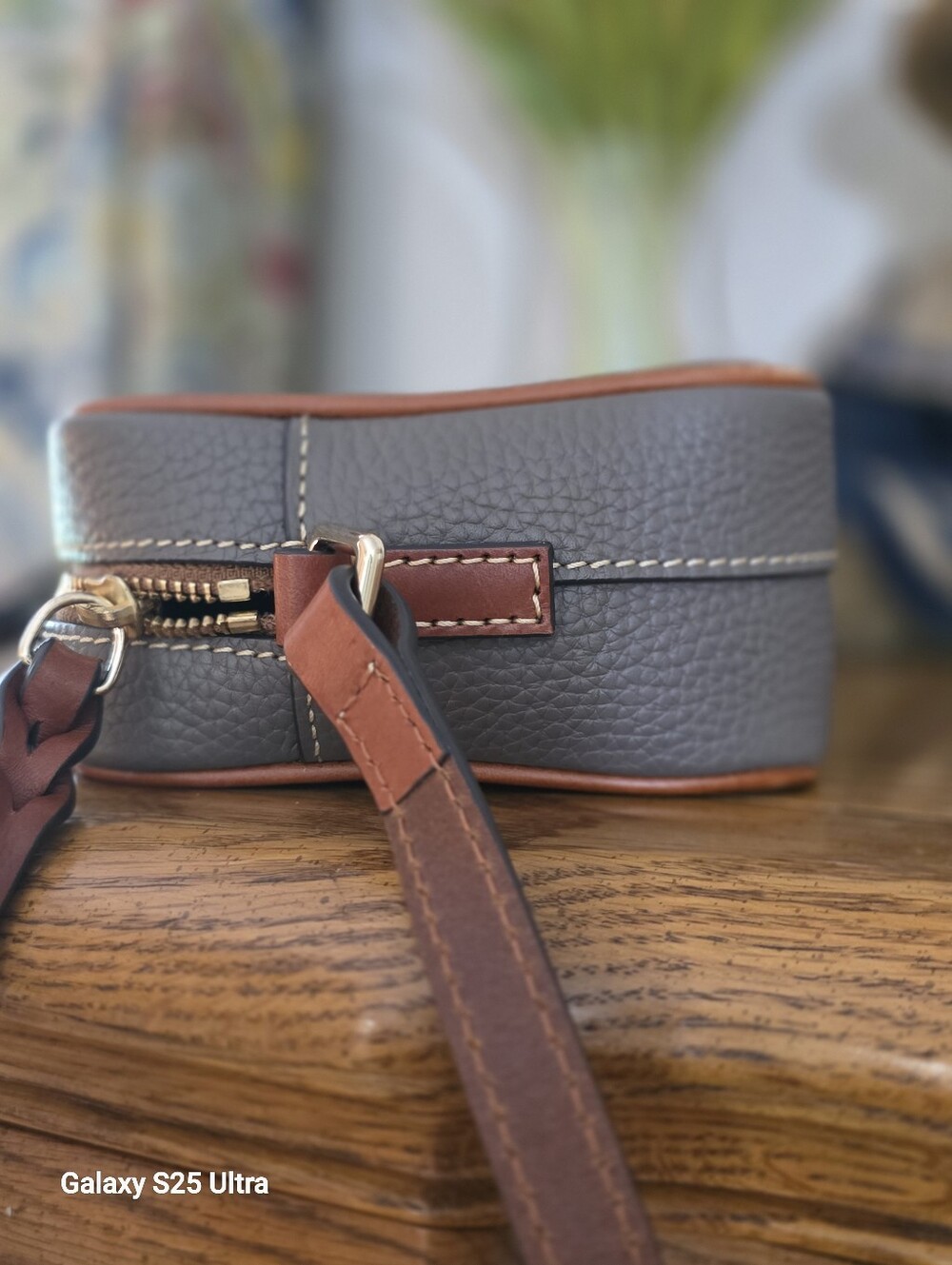 Dooney & Bourke Pebbled Leather Crossbody Bag in Gray NWOT Compact Student - Picture 3 of 5